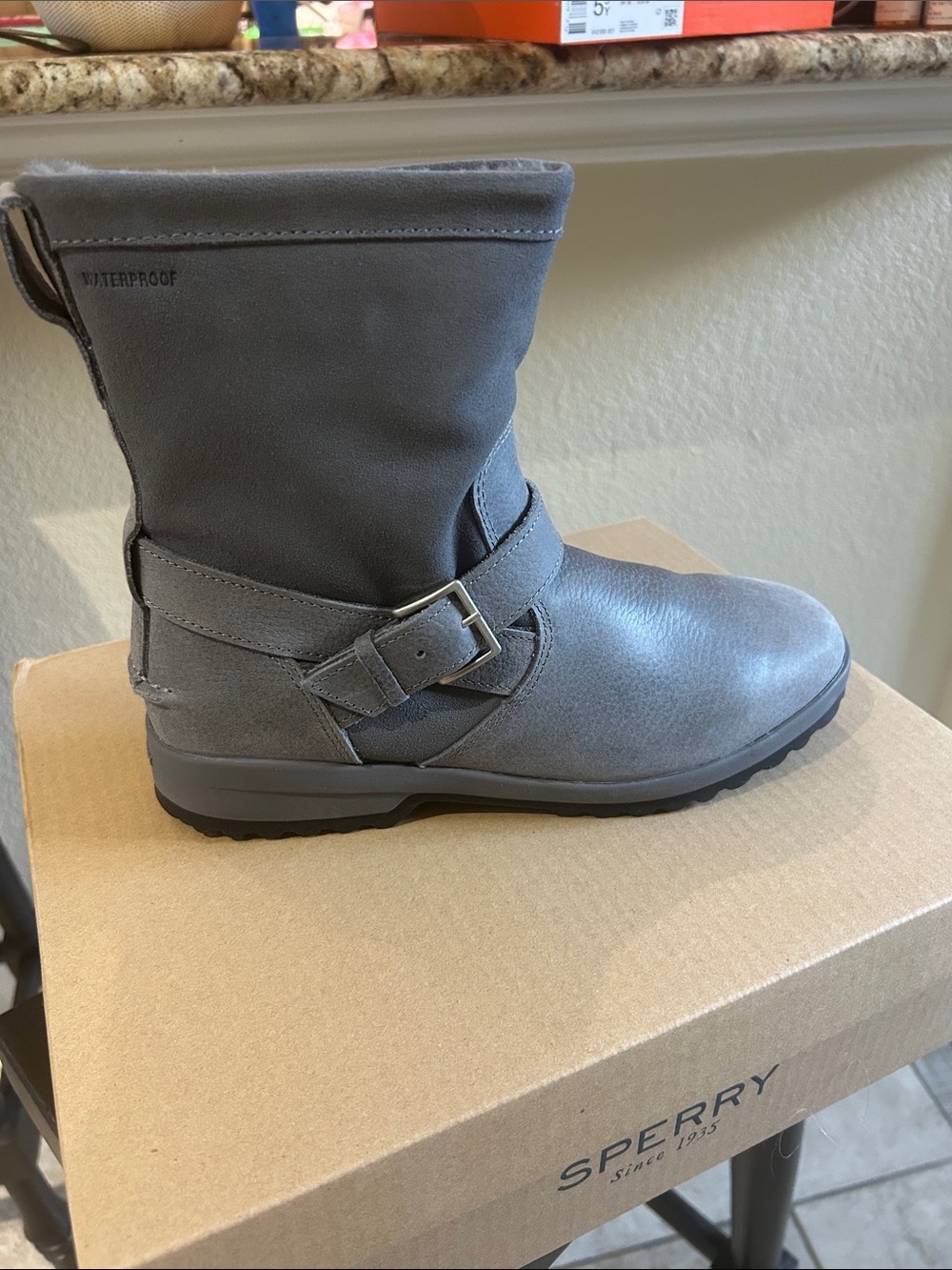 NIB Sperry Women's Gray Waterproof Mid-Calf Buckle Rain Boot 8.5